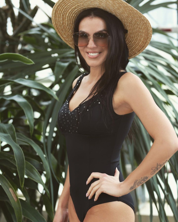 Swimwear model 37