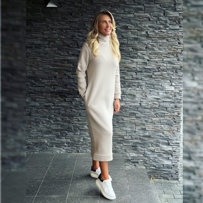 Dress model 34