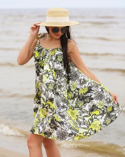 Dress model 22